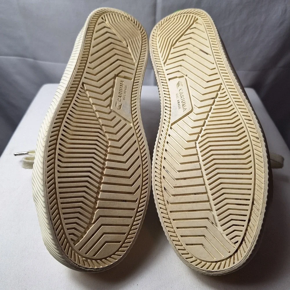 CARIUMA OCA Low Burnt Sand Canvas Sneaker Womens/7 Mens/5.5 Sand Brown Organic